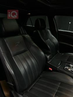 کرایسلەر 300